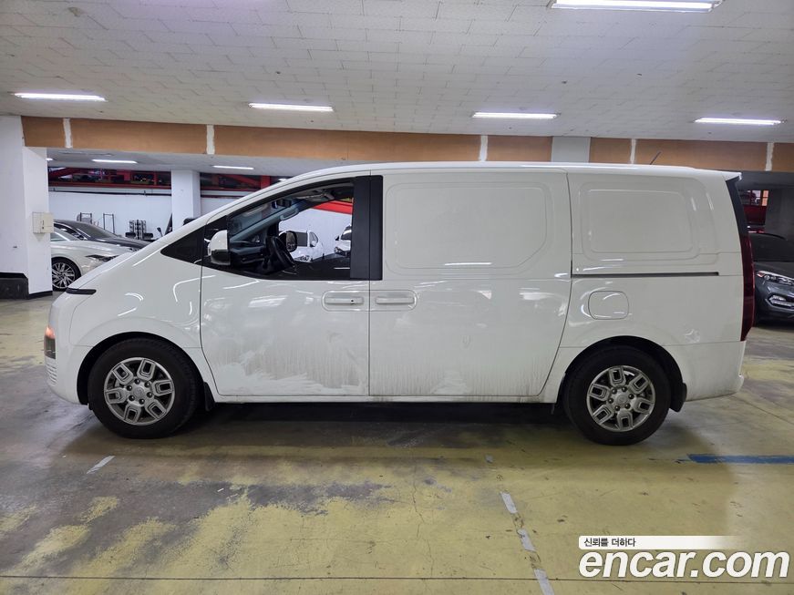 Hyundai Staria 2024