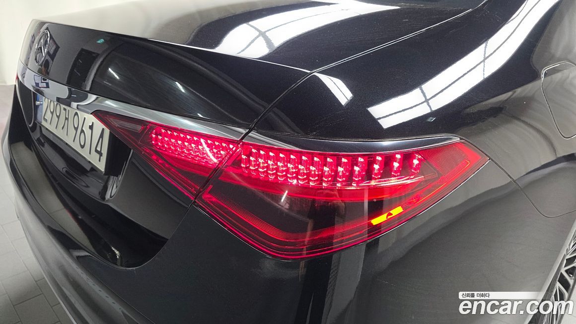 Mercedes-Benz S-Class 2021