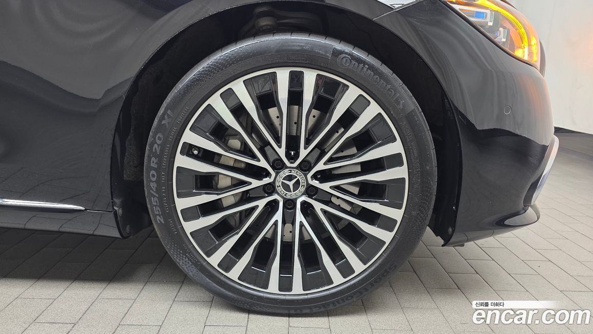 Mercedes-Benz S-Class 2021