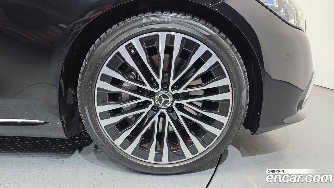 Mercedes-Benz S-Class 2021