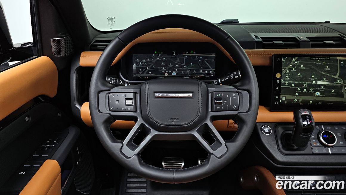 Land Rover Defender 2023