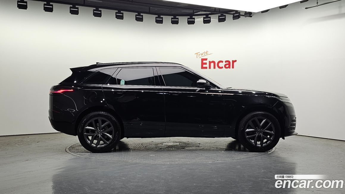 Land Rover Range Rover Velar 2024