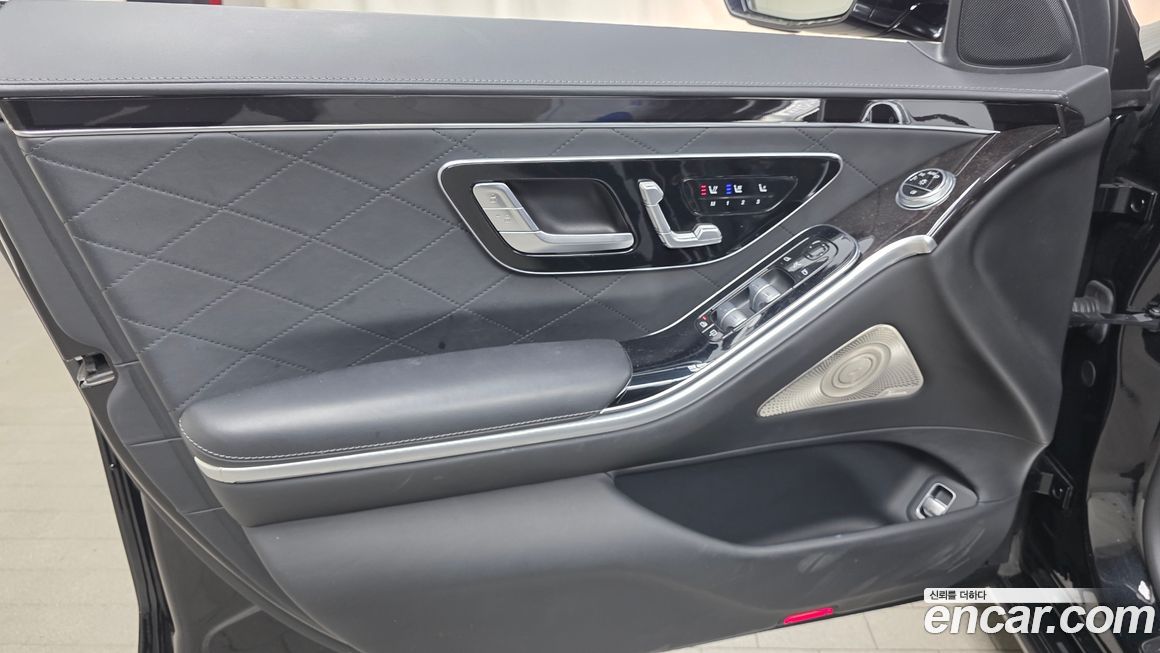 Mercedes-Benz S-Class 2021