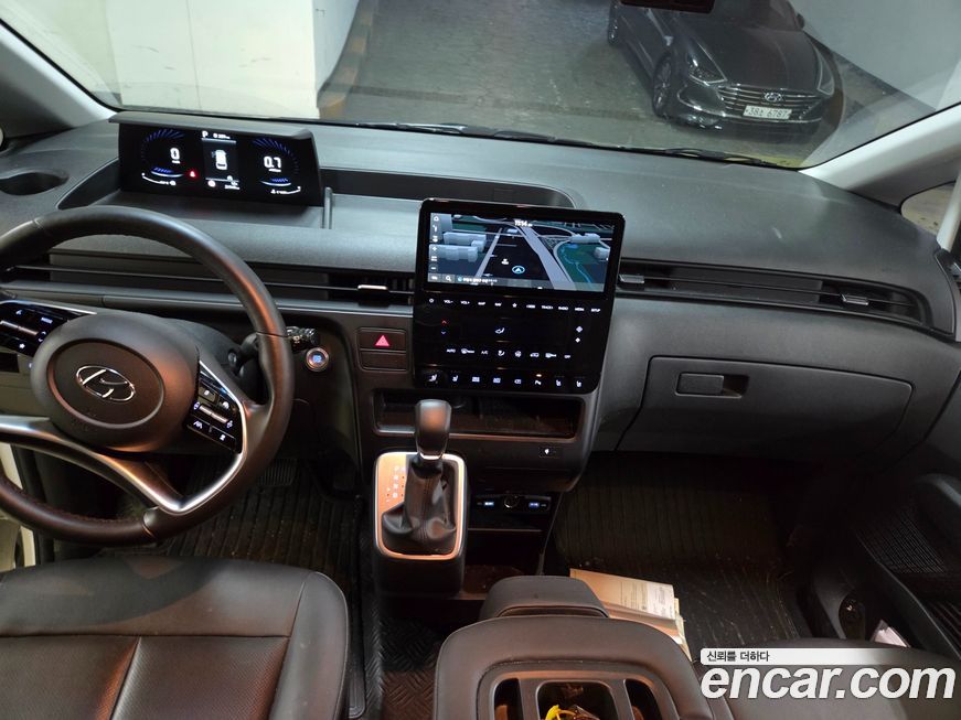 Hyundai Staria 2024