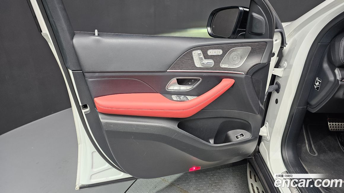 Mercedes-Benz GLE-Class 2023