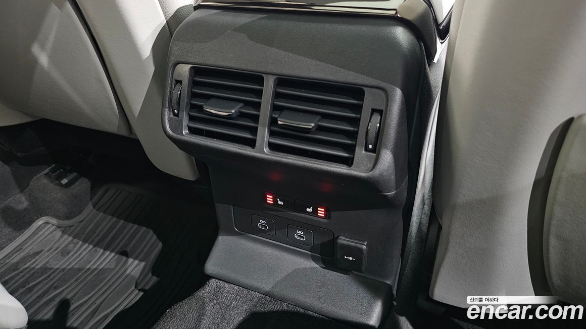 Land Rover Range Rover Velar 2024
