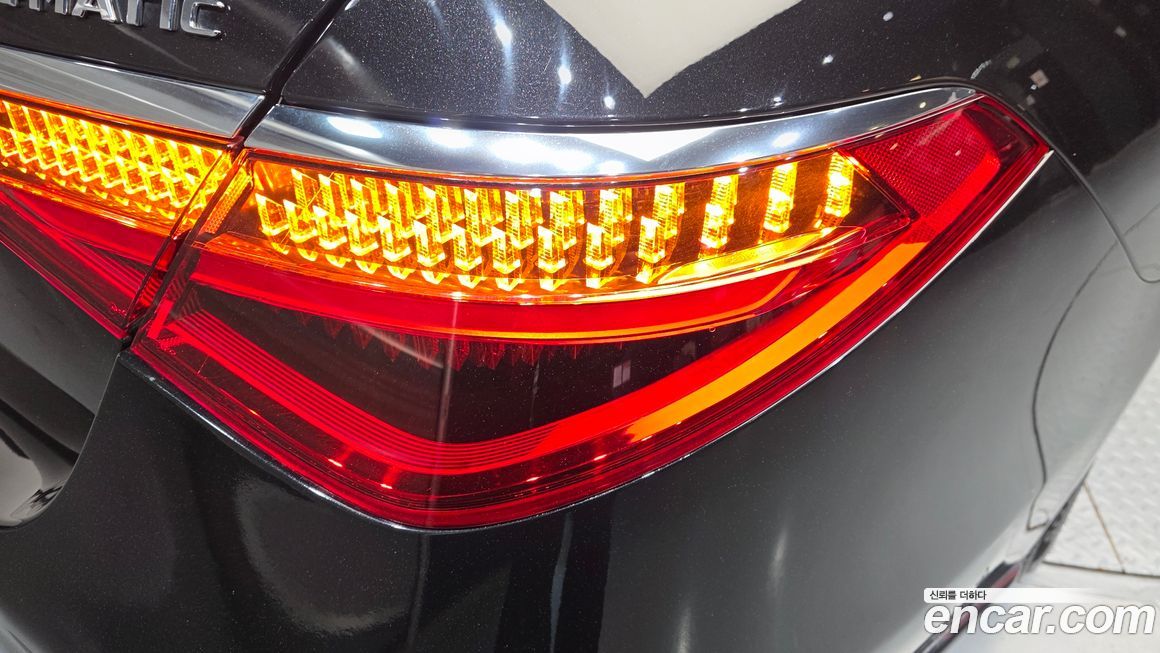 Mercedes-Benz S-Class 2021