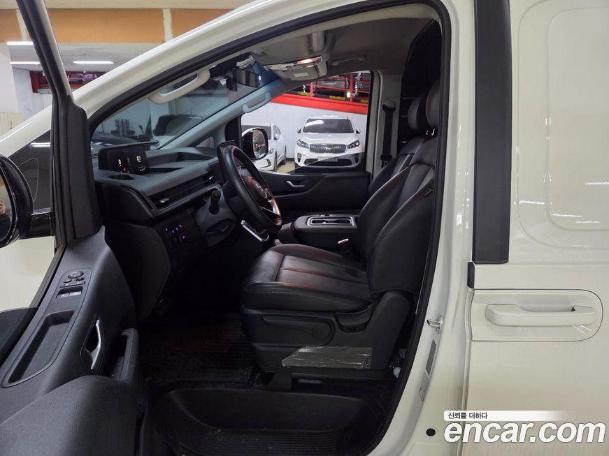 Hyundai Staria 2024