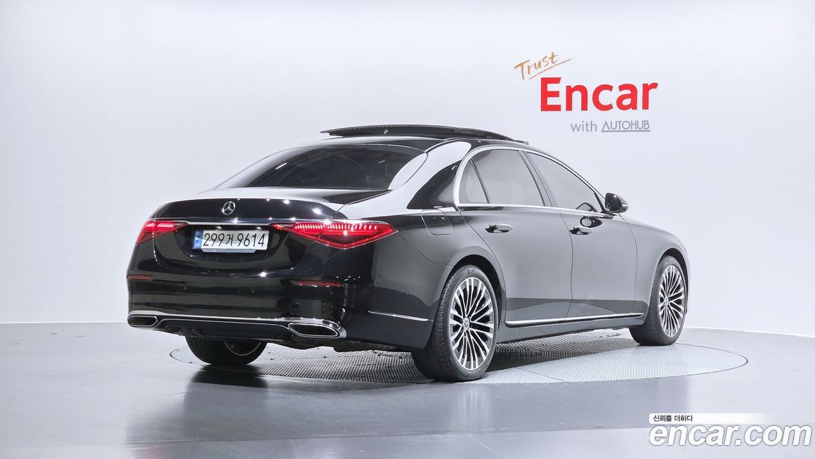Mercedes-Benz S-Class 2021