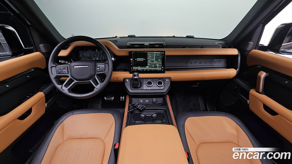 Land Rover Defender 2023