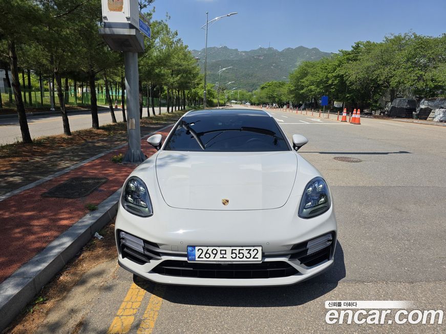 Porsche Panamera 2022