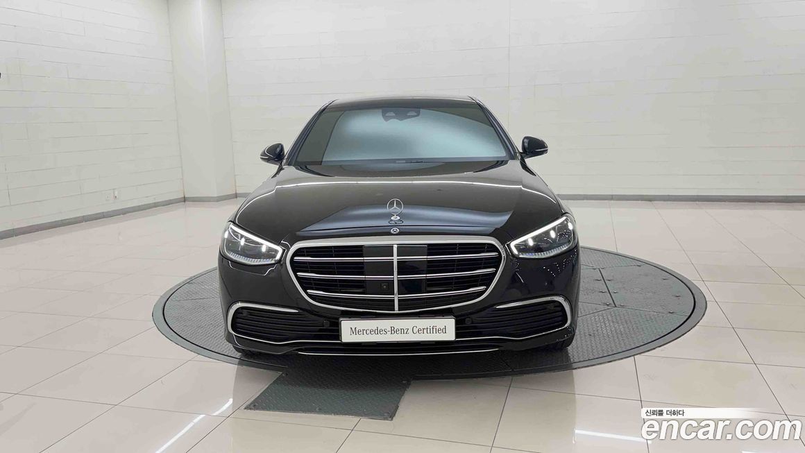 Mercedes-Benz S-Class 2025