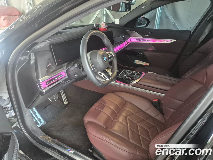 BMW 7-Series 2024