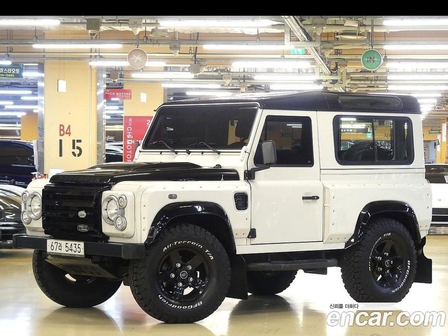 Land Rover Defender 2010