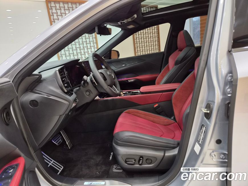 Lexus RX 2025