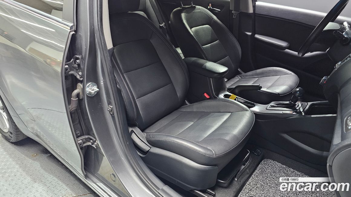 Kia K3 2013