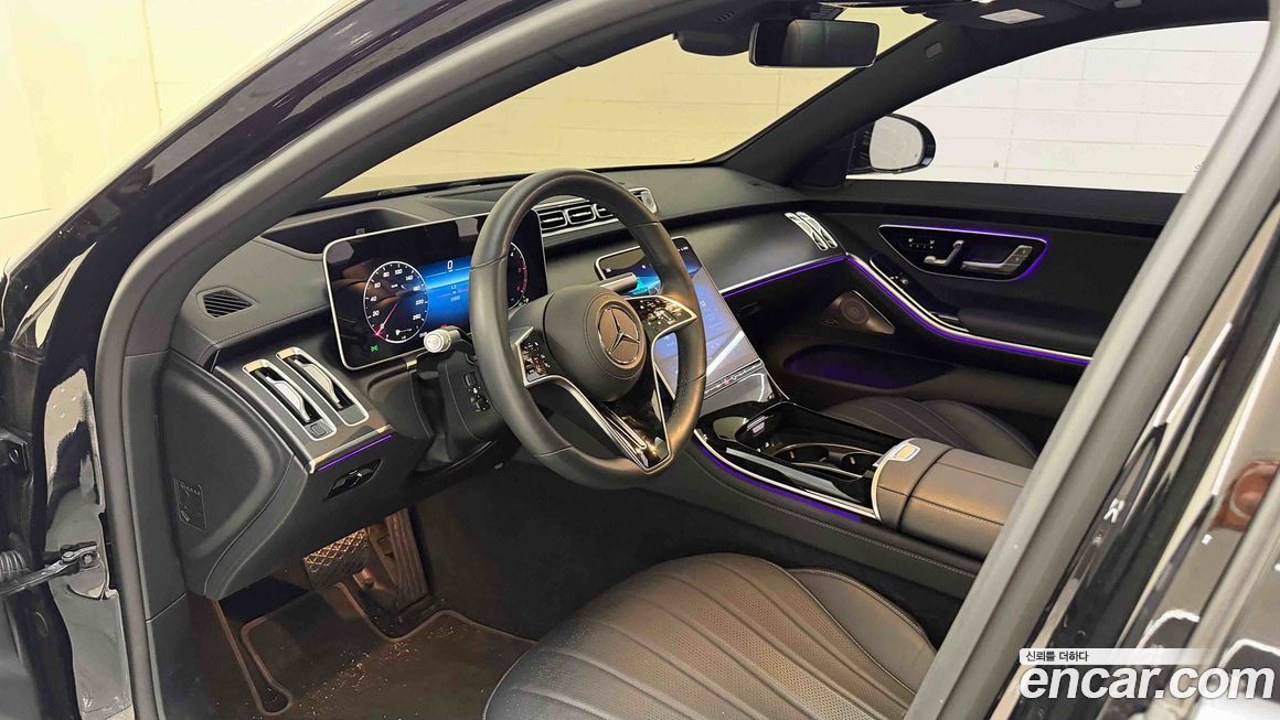 Mercedes-Benz S-Class 2025