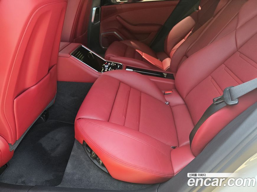 Porsche Panamera 2022