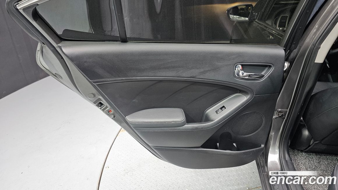 Kia K3 2013