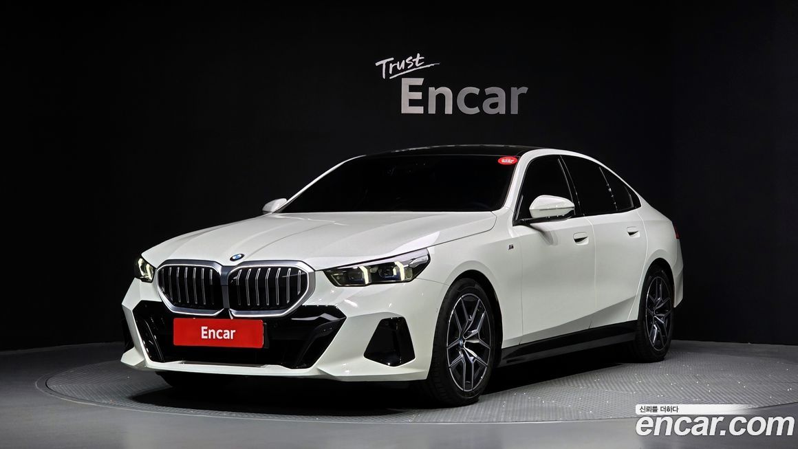 BMW 5-Series 2024