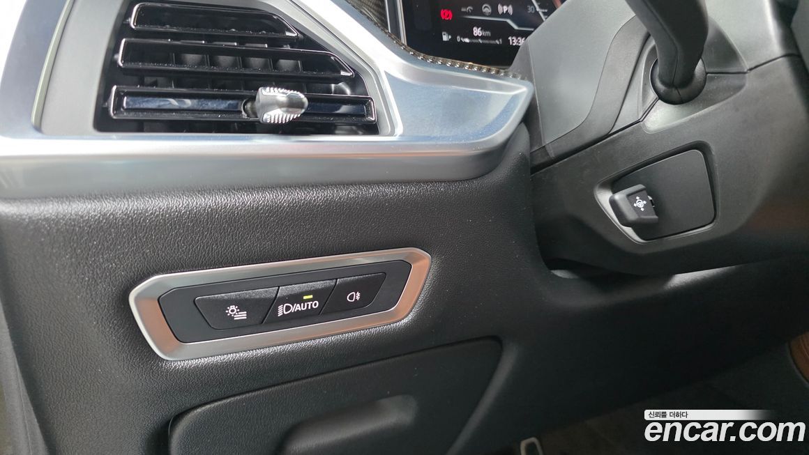 BMW X7 2025