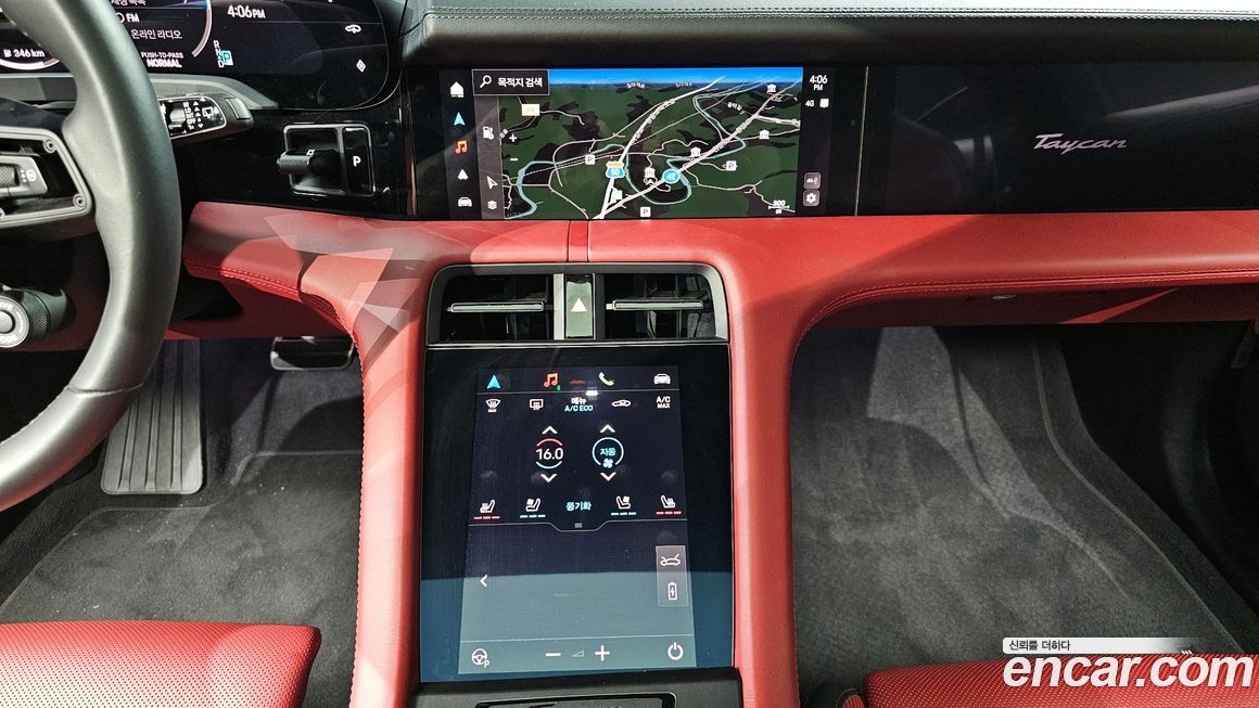 Porsche Taycan 2025