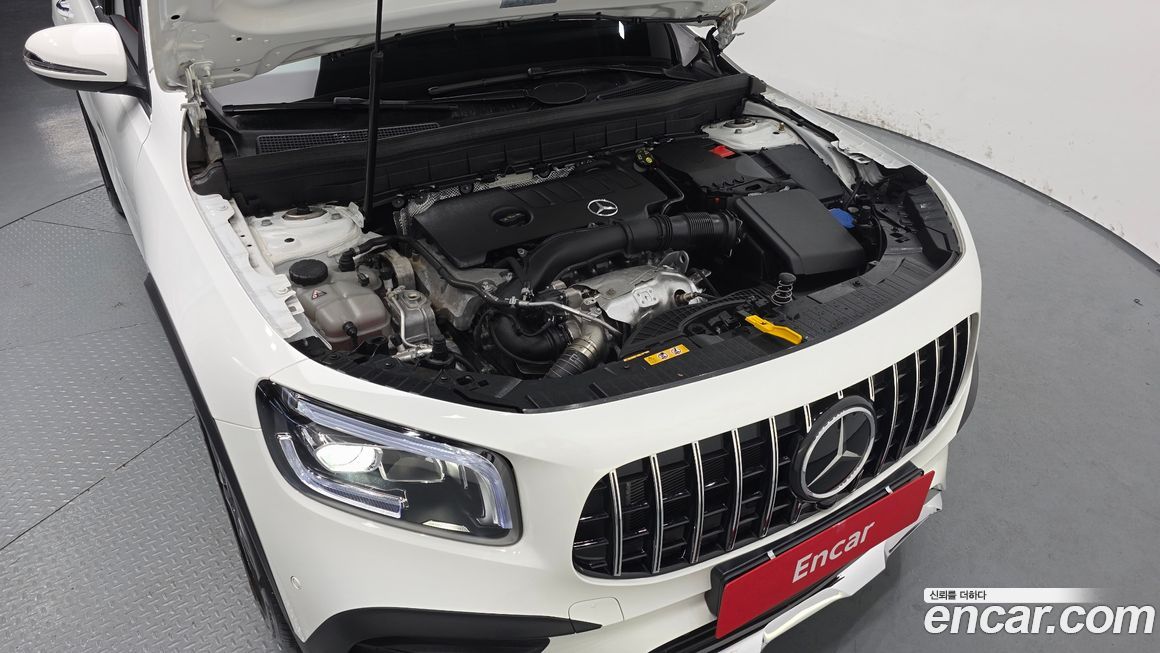 Mercedes-Benz GLB-Class 2023