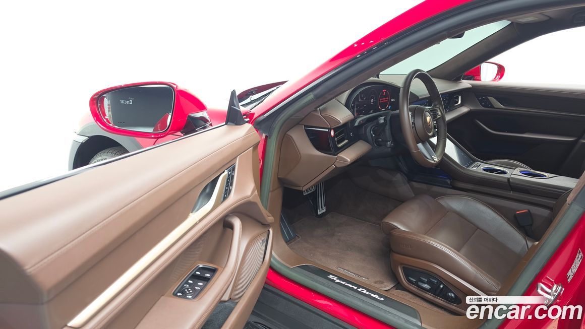 Porsche Taycan 2022