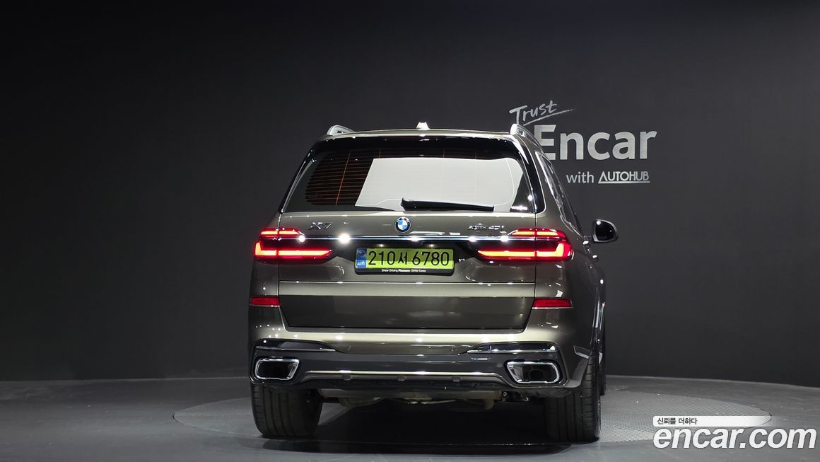 BMW X7 2025