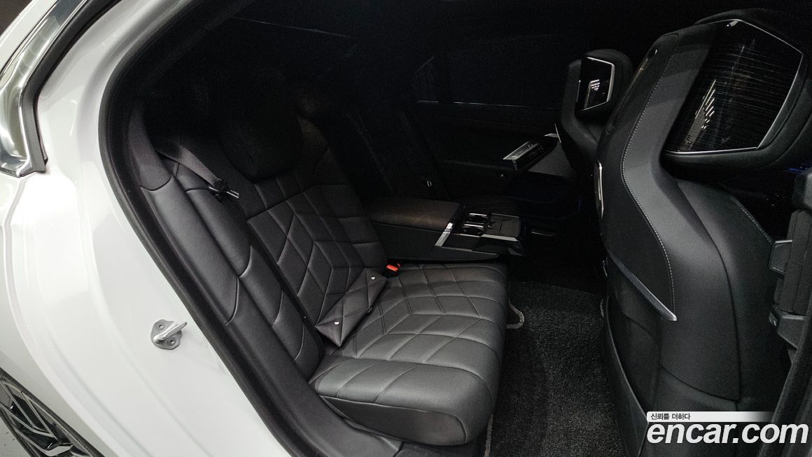 BMW 7-Series 2025