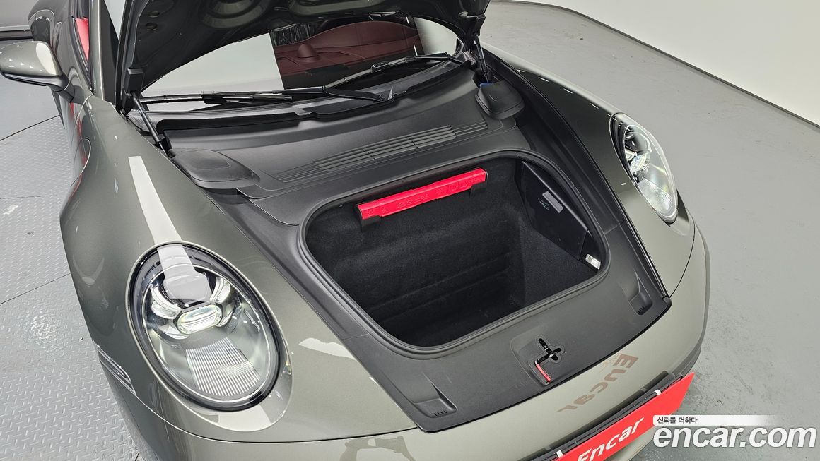 Porsche 911 2023