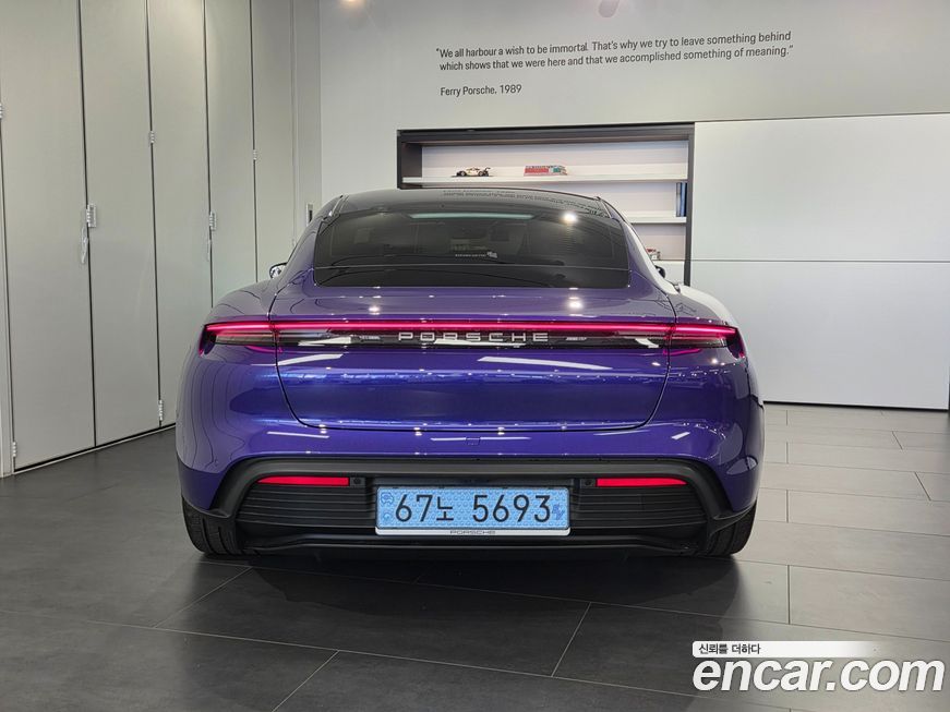 Porsche Taycan 2026
