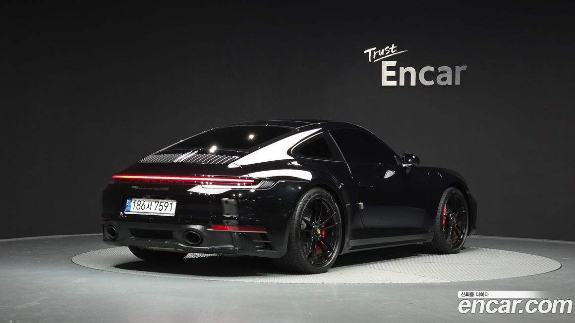 Porsche 911 2023