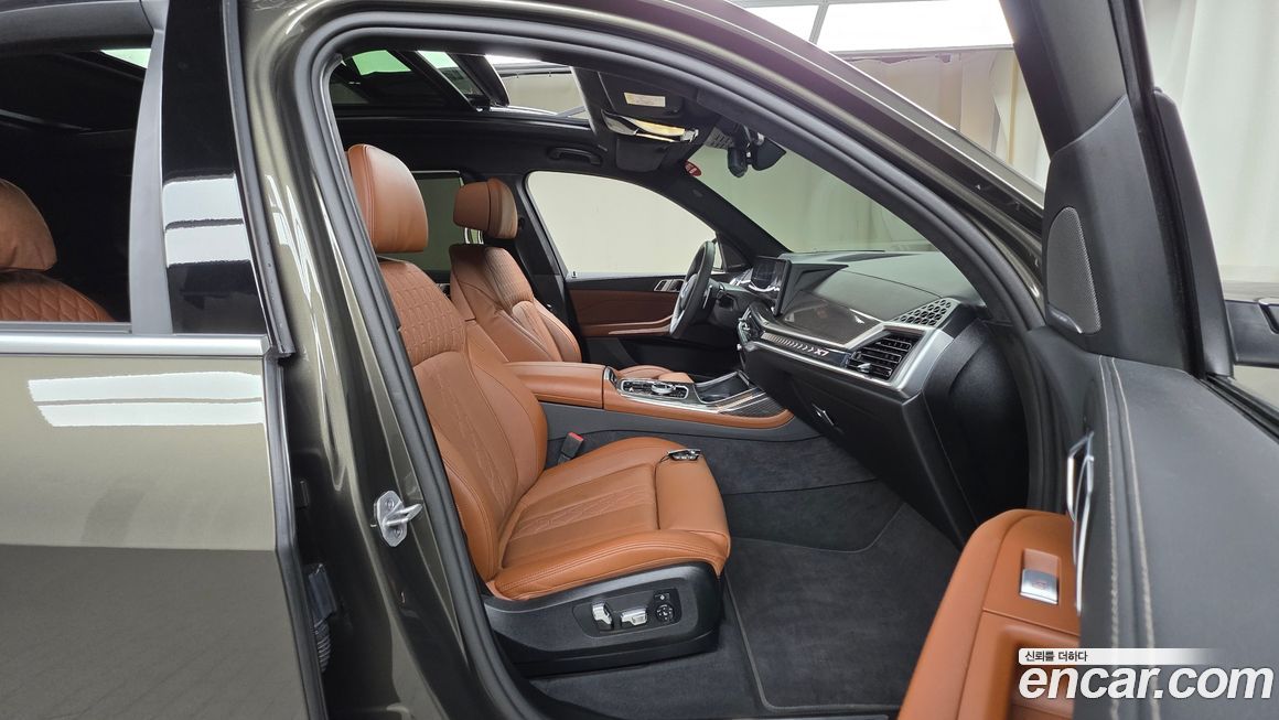 BMW X7 2025