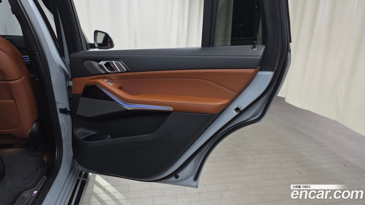 BMW X7 2025