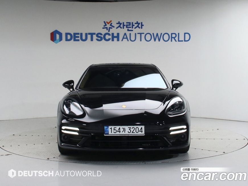 Porsche Panamera 2022