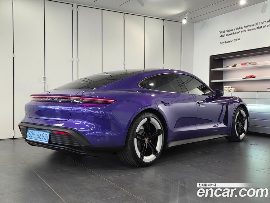 Porsche Taycan 2026