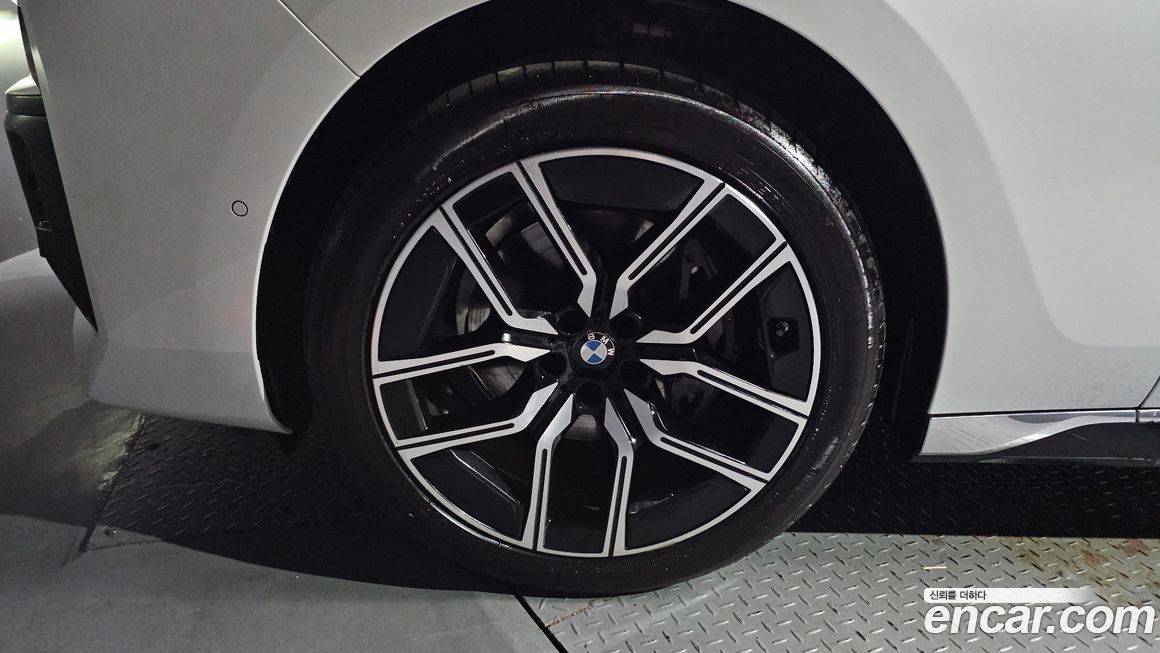 BMW 7-Series 2025