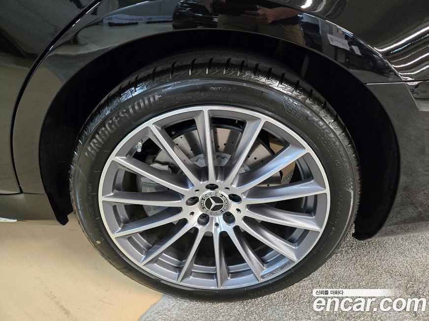 Mercedes-Benz S-Class 2026