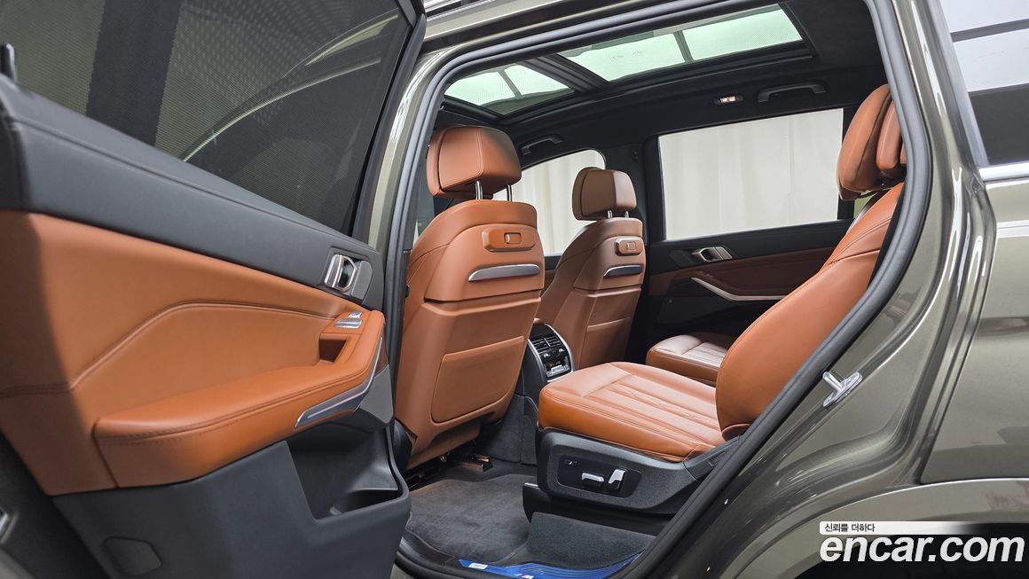 BMW X7 2025