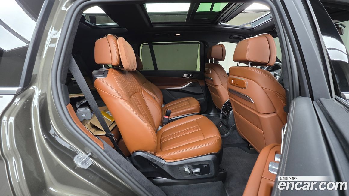 BMW X7 2025