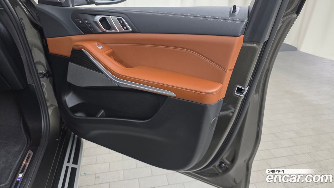 BMW X7 2025