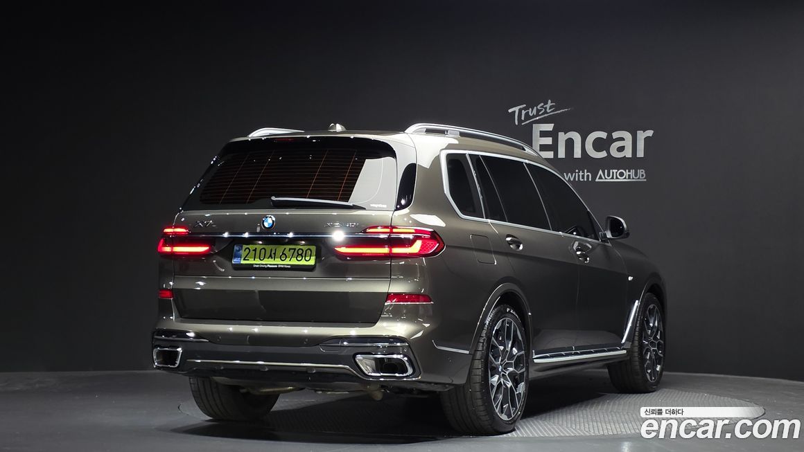 BMW X7 2025