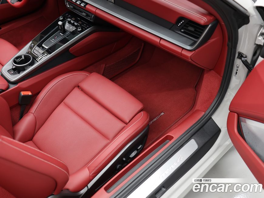 Porsche 911 2023