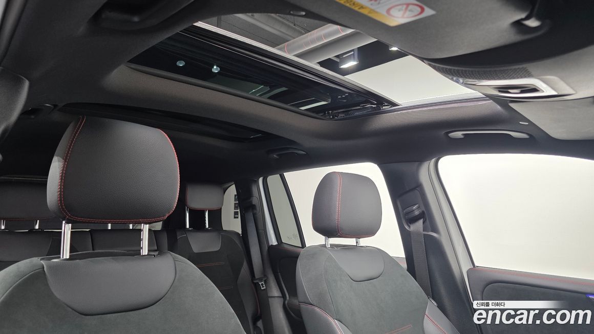Mercedes-Benz GLB-Class 2023