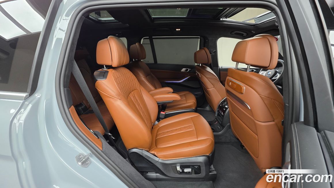 BMW X7 2025