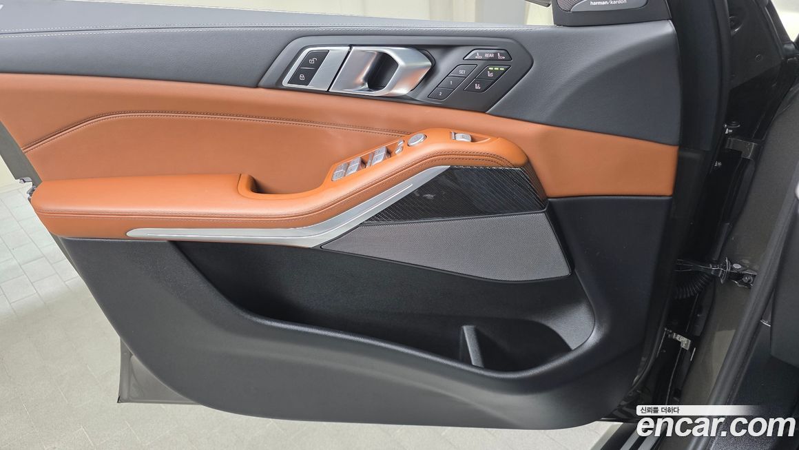 BMW X7 2025