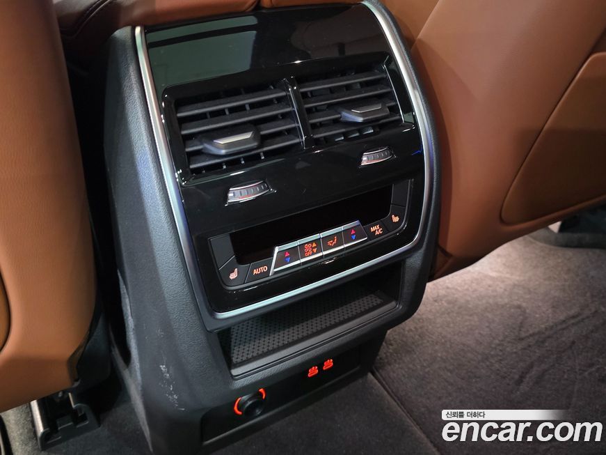 BMW X7 2025