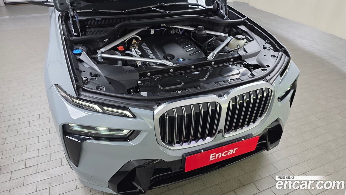 BMW X7 2025