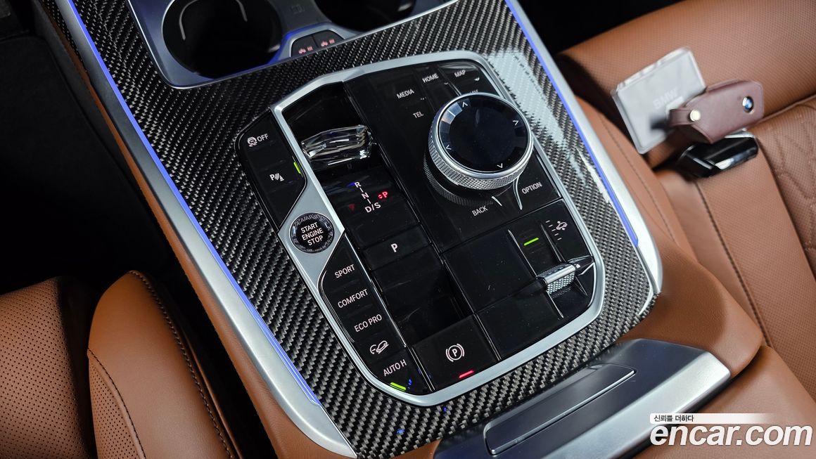 BMW X7 2025